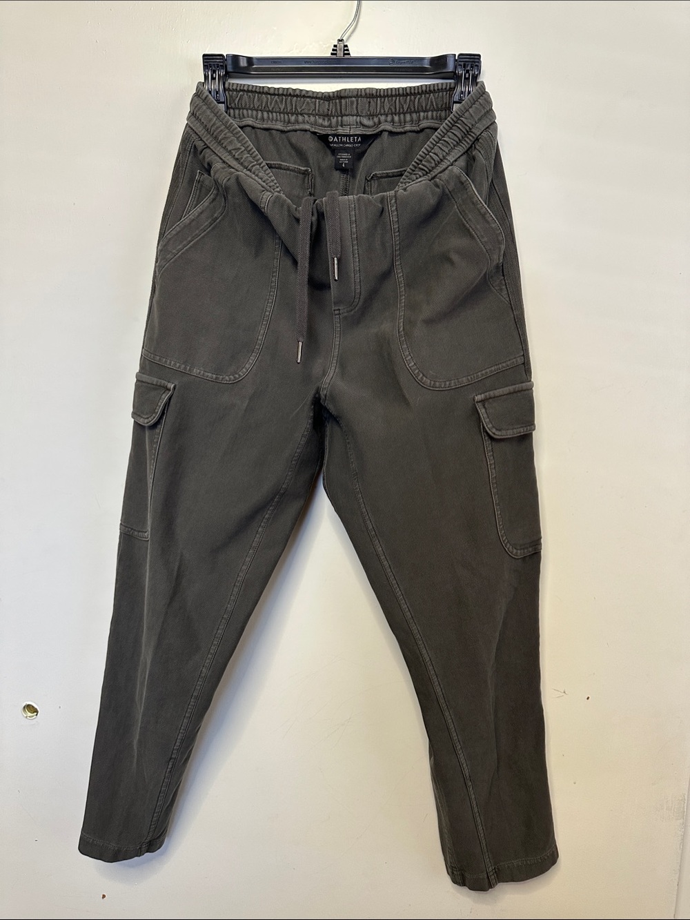 Athleta Olive Cropped Cargo Joggers